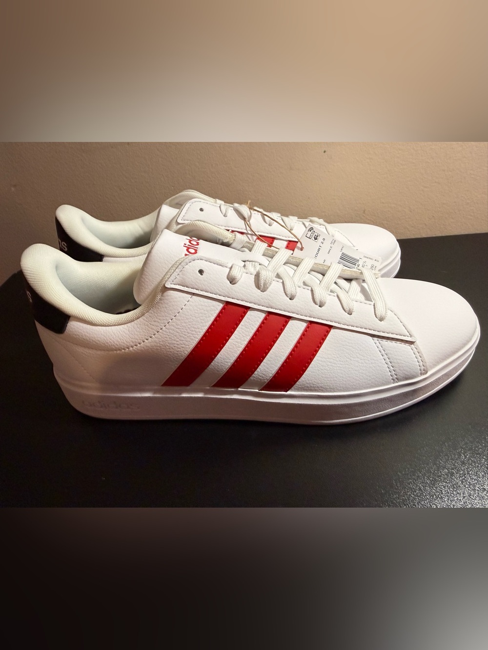 adidas Grand Court 2.0 White Red Tennis Sneaker Men 11 / Women 12.5 NIB